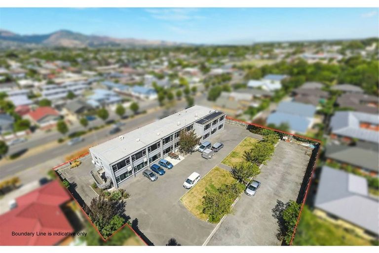 Photo of property in 135 Lincoln Road, Addington, Christchurch, 8024
