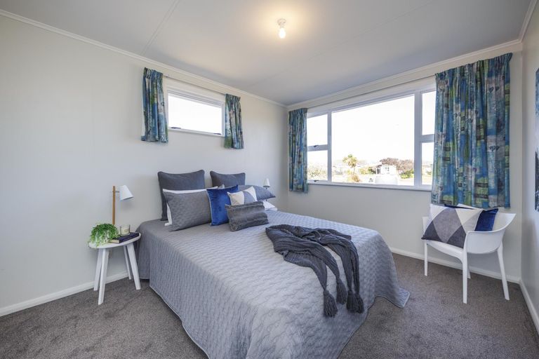 Photo of property in 10 Greenock Place, Awapuni, Palmerston North, 4412
