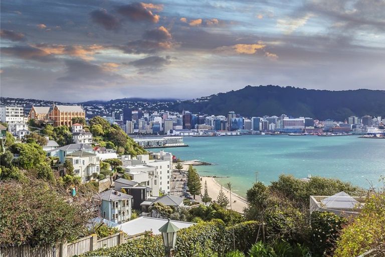 Photo of property in 2b/22 Telford Terrace, Oriental Bay, Wellington, 6011