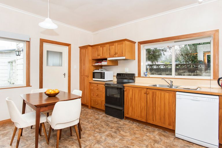 Photo of property in 20 Domett Street, Whataupoko, Gisborne, 4010