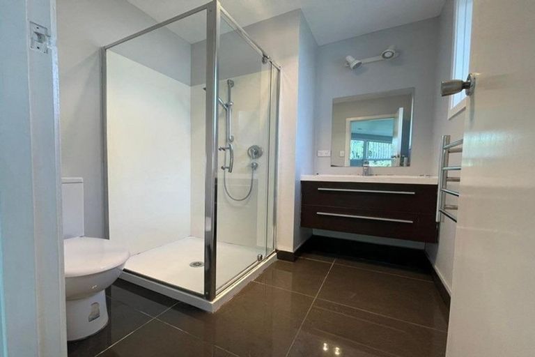 Photo of property in 26 Crompton Road, Massey, Auckland, 0614