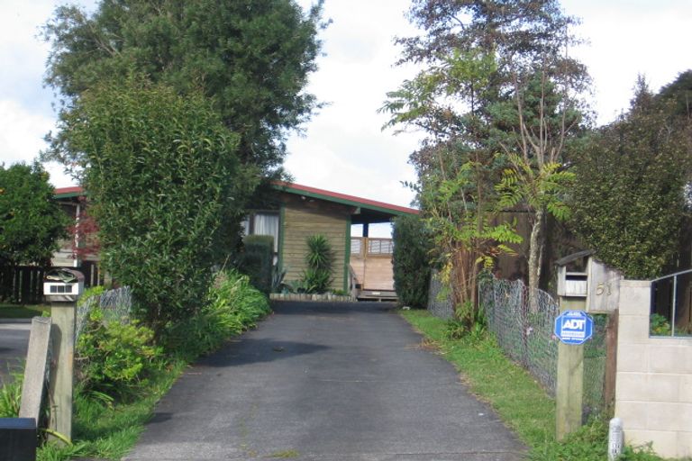 Photo of property in 1/51 Taioma Crescent, Te Atatu Peninsula, Auckland, 0610