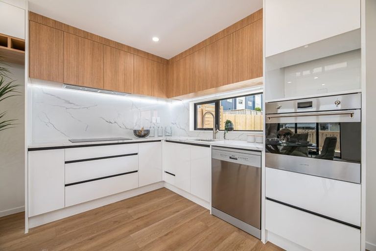 Photo of property in 36c Kaikoura Street, Henderson, Auckland, 0612
