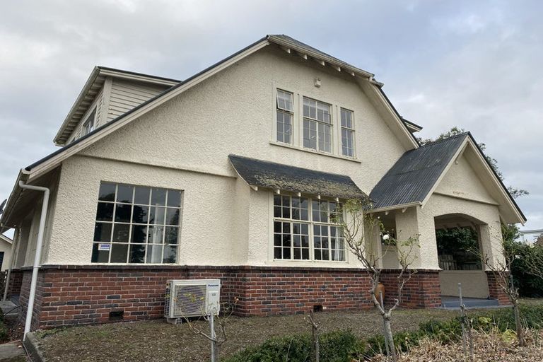 Photo of property in 213 Victoria Avenue, Hokowhitu, Palmerston North, 4410
