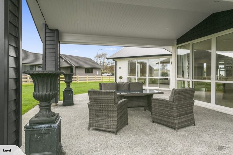 Photo of property in 129 Saint Kilda Road, Cambridge, 3434