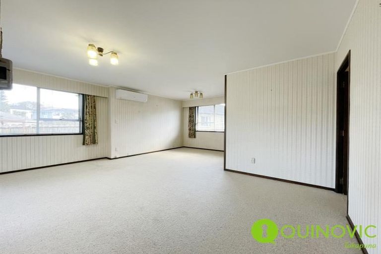 Photo of property in 21 Faith Bullock Place, New Lynn, Auckland, 0600