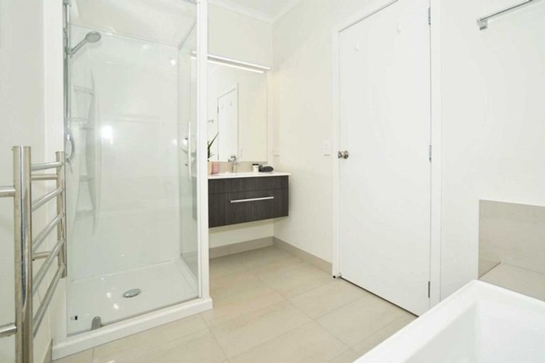 Photo of property in 2 Pryce Place, Silverdale, Hamilton, 3216