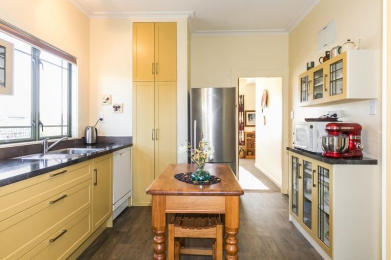 Photo of property in 17 Peddie Street, Taradale, Napier, 4112