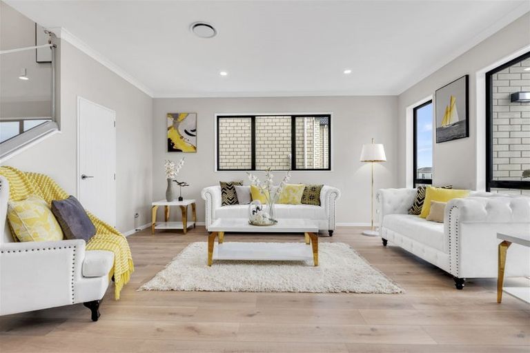 Photo of property in 5 Elevation Street, Flat Bush, Auckland, 2019