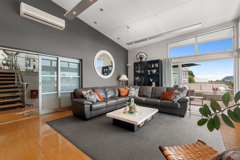 Photo of property in 21 Hillcrest Road, Otumoetai, Tauranga, 3110