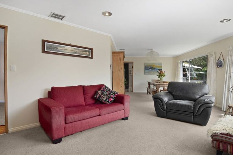 Photo of property in 23 Renown Road, Raumati South, Paraparaumu, 5032