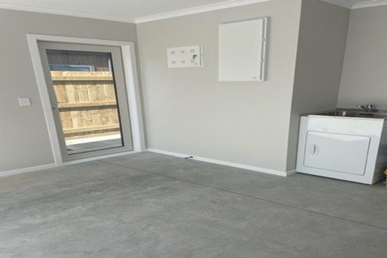 Photo of property in 5 Koru Loop, Paraparaumu, 5032