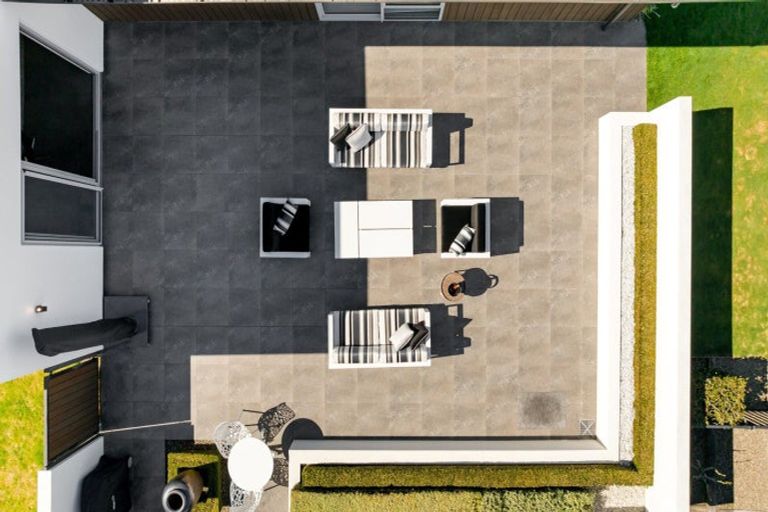 Photo of property in 36 Minaret Ridge, Wanaka, 9305