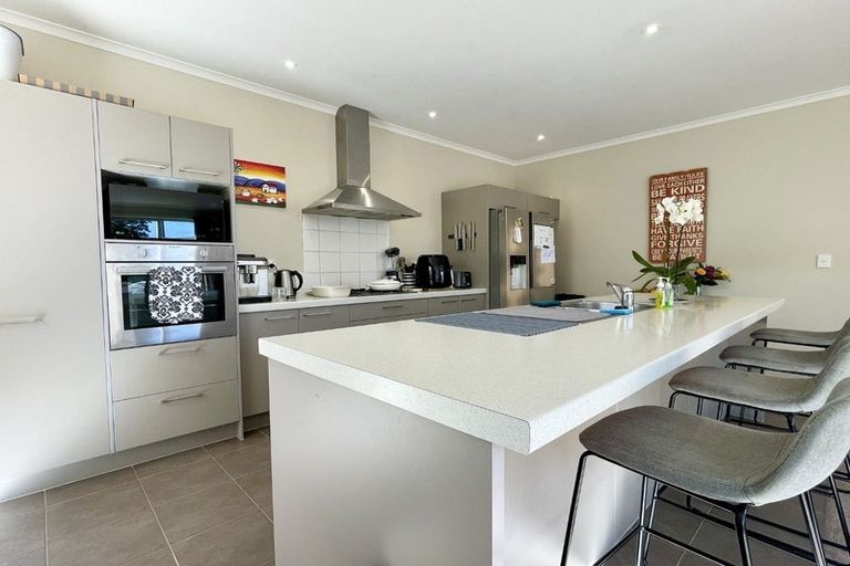 Photo of property in 40c Waiake Street, Torbay, Auckland, 0630
