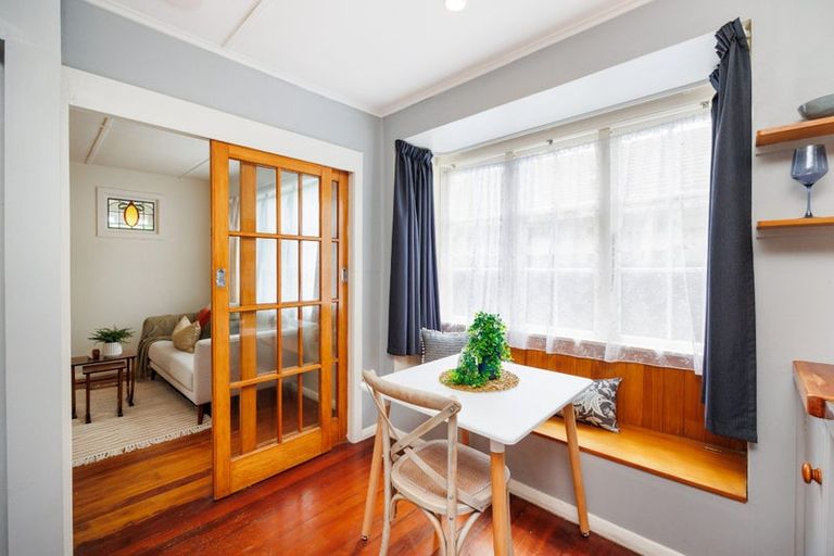 Photo of property in 654 Featherston Street, Roslyn, Palmerston North, 4414