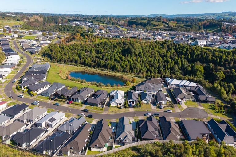 Photo of property in 79 Pakanga Grove, Pyes Pa, Tauranga, 3112