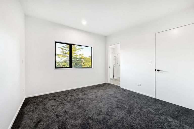Photo of property in 2/34 Vagues Road, Northcote, Christchurch, 8052