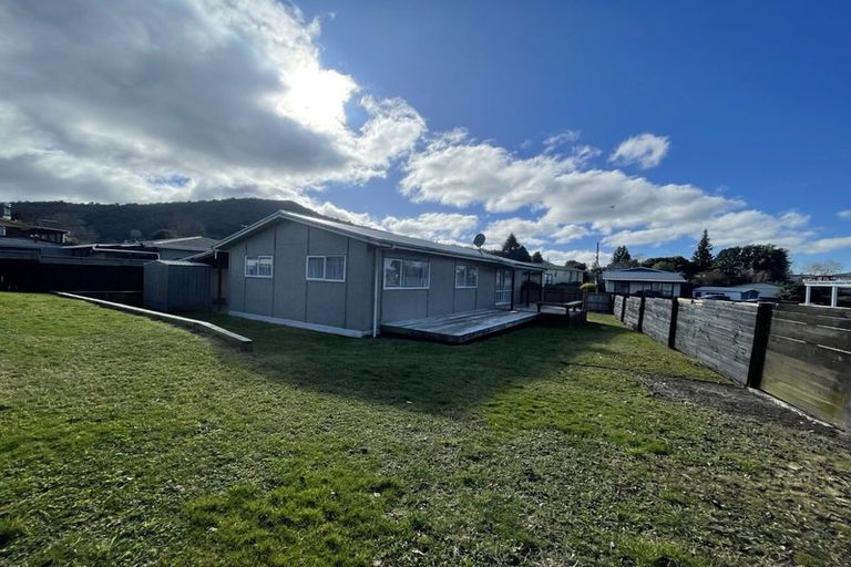 Photo of property in 74 Homedale Street, Pukehangi, Rotorua, 3015