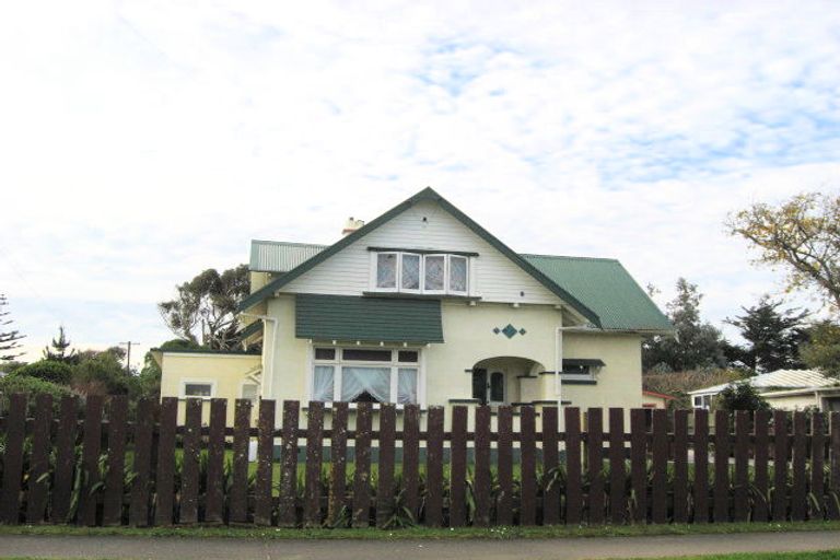 Photo of property in 64 Bignell Street, Gonville, Whanganui, 4501