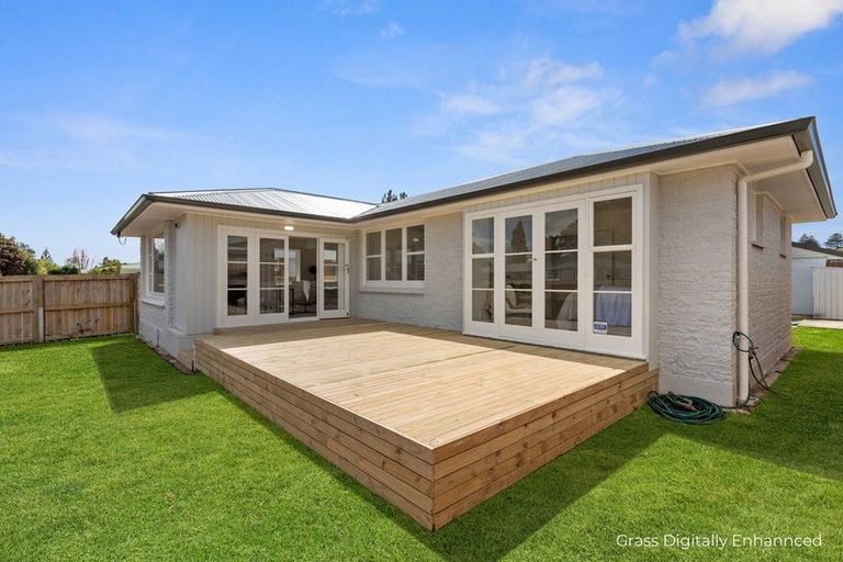 Photo of property in 8 Henderson Crescent, Parkvale, Tauranga, 3112