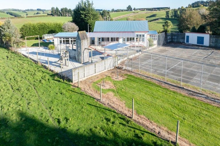 Photo of property in 22 Glenham School Road, Glenham, Wyndham, 9891