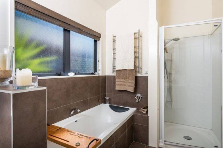 Photo of property in 74 Wakeman Road, Acacia Bay, Taupo, 3330
