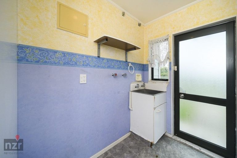 Photo of property in 146 Hillcrest Drive, Kelvin Grove, Palmerston North, 4414