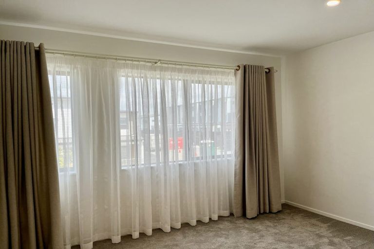 Photo of property in 1 Faithful Drive, Karaka, Papakura, 2113