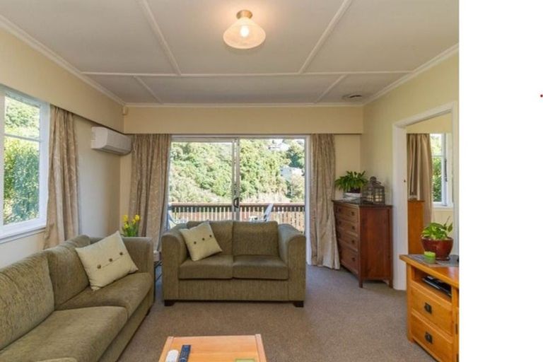 Photo of property in 2 Curtis Street, Northland, Wellington, 6012