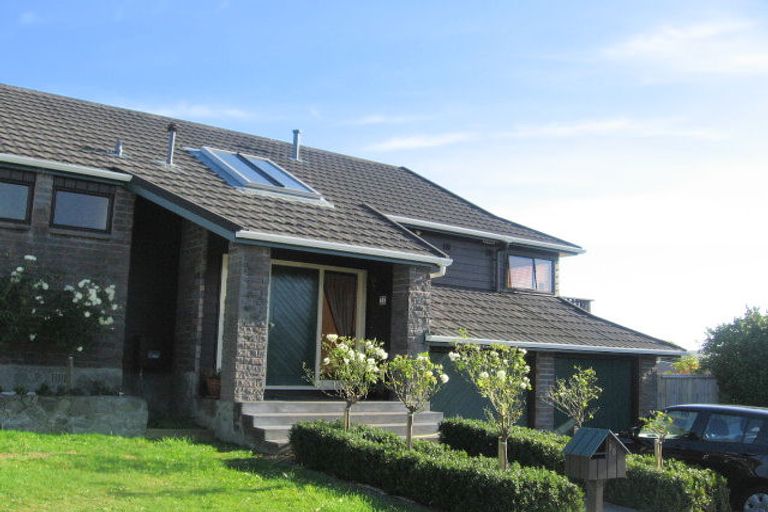 Photo of property in 15 The Crowsnest, Whitby, Porirua, 5024