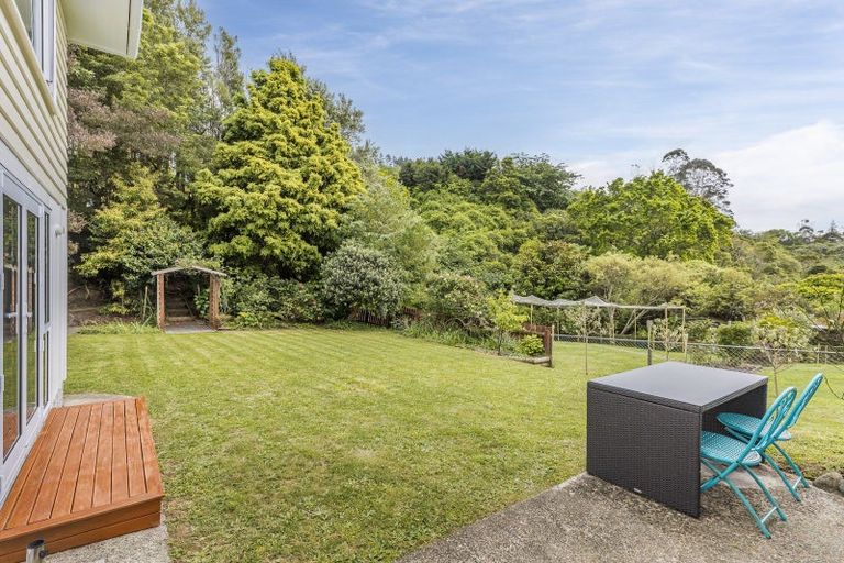 Photo of property in 52 Chester Road, Tawa, Wellington, 5028