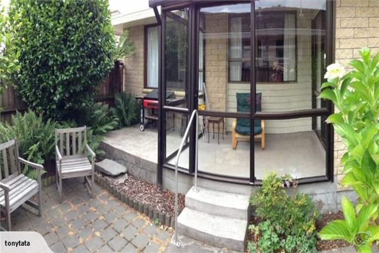 Photo of property in 23 Chipping Lane, Redwood, Christchurch, 8051