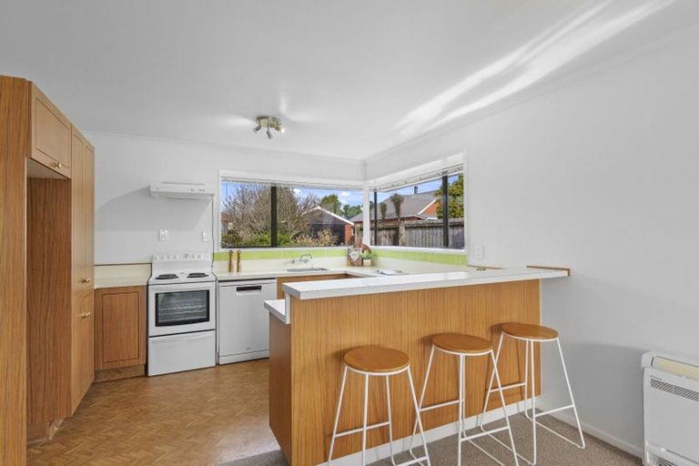 Photo of property in 1/18 Sheraton Place, Redwood, Christchurch, 8051