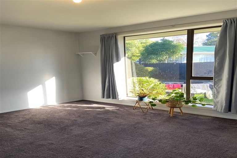 Photo of property in 91 Oakhampton Street, Hornby, Christchurch, 8042