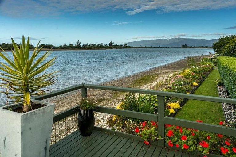 Photo of property in 89 Snodgrass Road, Westport, 7892