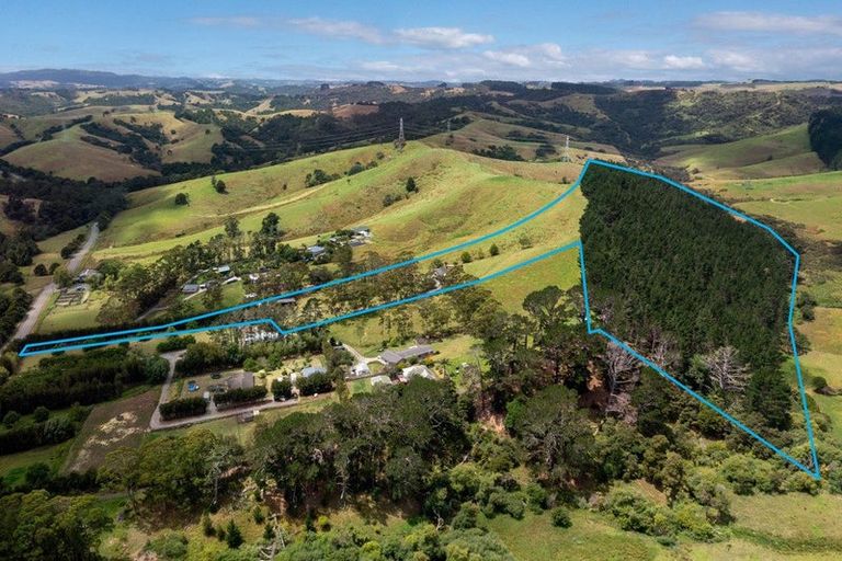 Photo of property in 585 Inland Road, Helensville, 0875