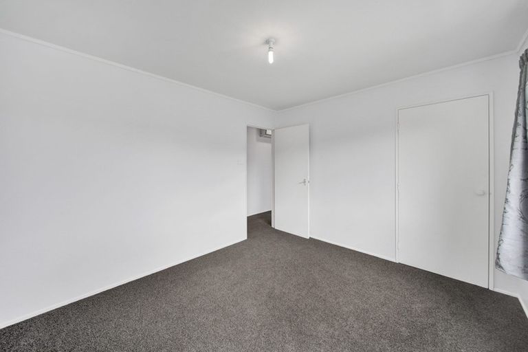 Photo of property in 35 Herekawe Drive, Spotswood, New Plymouth, 4310