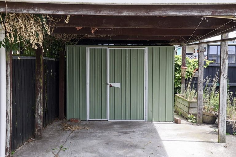Photo of property in 32 Croydon Street, Sydenham, Christchurch, 8023