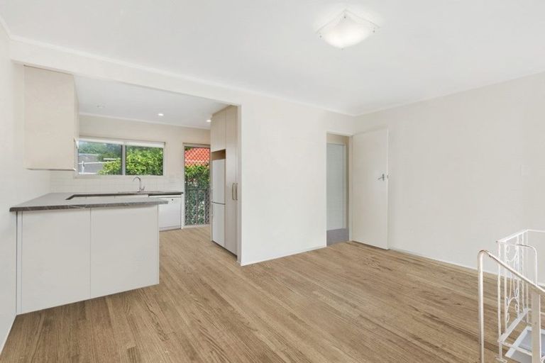 Photo of property in 3/6 Miro Street, New Lynn, Auckland, 0600