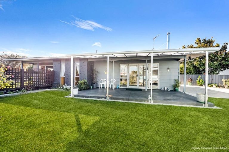 Photo of property in 22 Glamorgan Avenue, Tamatea, Napier, 4112