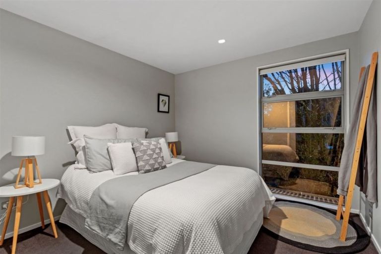 Photo of property in 128a Holly Road, St Albans, Christchurch, 8014