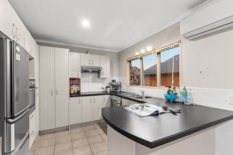 Photo of property in 12 Gordon Stanley Drive, Massey, Auckland, 0614