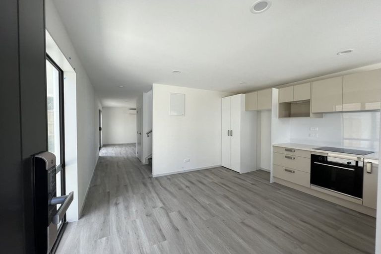 Photo of property in 12 Matukutureia Lane, Manurewa, Auckland, 2102
