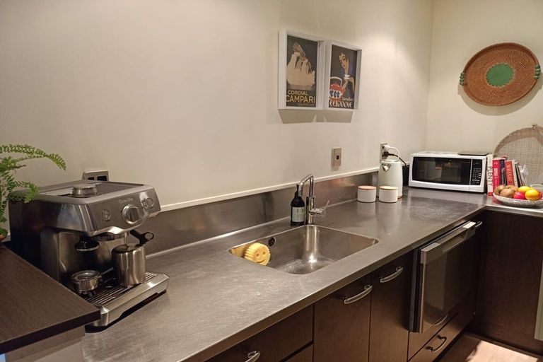Photo of property in Orange House/land Equity, 20/182u Wakefield Street, Te Aro, Wellington, 6011
