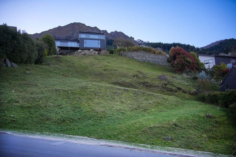 Photo of property in 6 Aspen Grove, Fernhill, Queenstown, 9300
