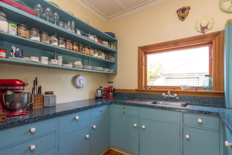 Photo of property in 31 Dunk Place, Milson, Palmerston North, 4414