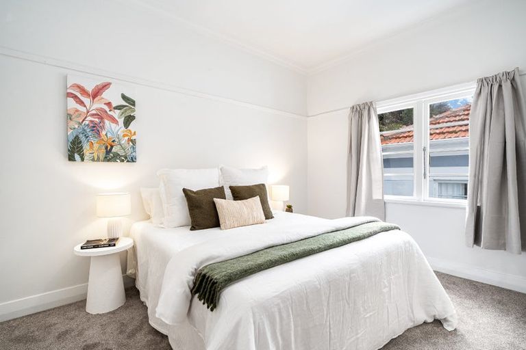 Photo of property in 1/71 Garden Road, Northland, Wellington, 6012