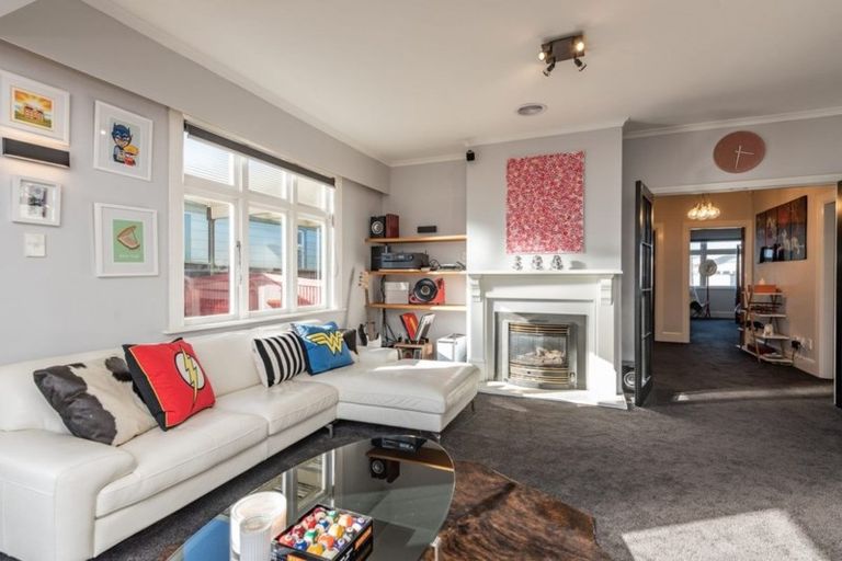 Photo of property in 19 Palm Avenue, Lyall Bay, Wellington, 6022