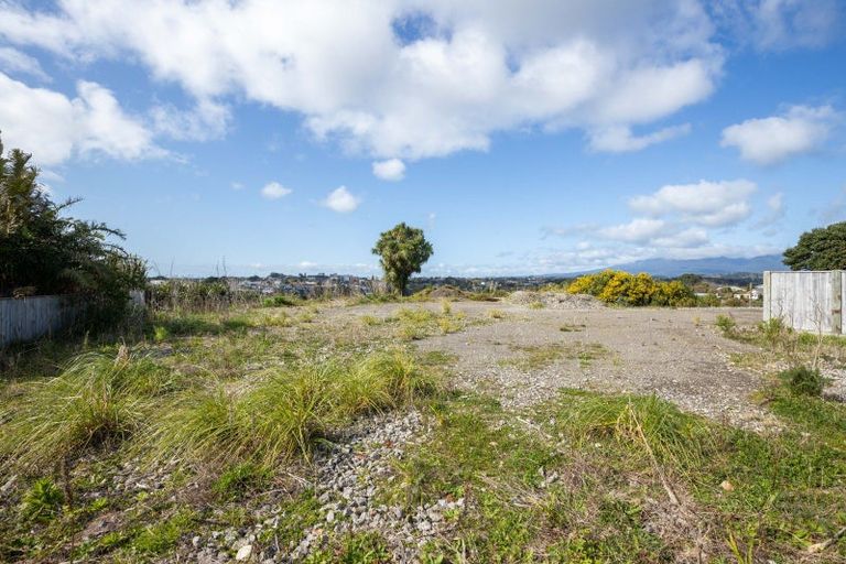 Photo of property in 5b Mission Street, Moturoa, New Plymouth, 4310