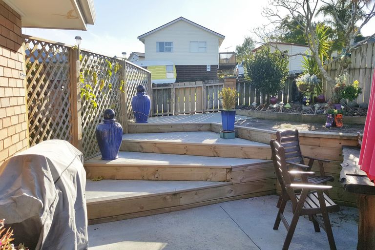 Photo of property in 2 Rata Avenue, Huntly, 3700